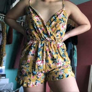 Yellow 🌺🌸 romper